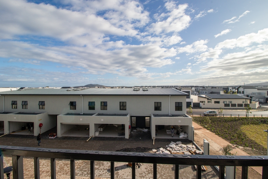 To Let 3 Bedroom Property for Rent in Sandown Western Cape